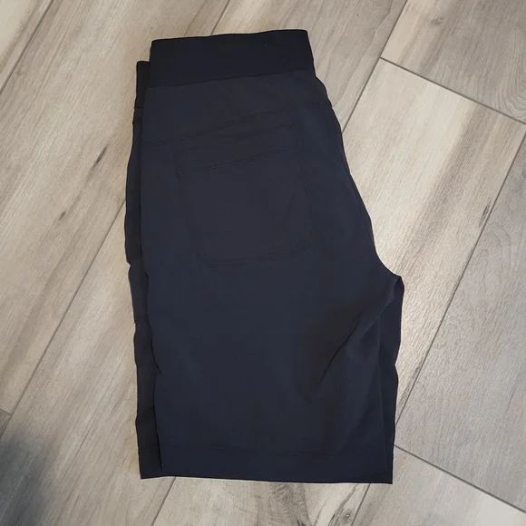 Athleta Shorts - Picture 6 of 9